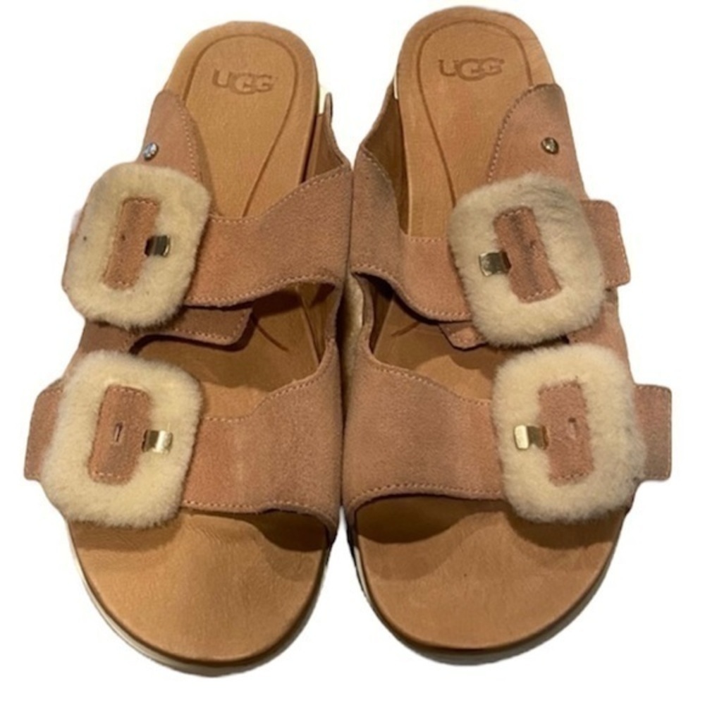 UGG Women's Fluff Indio Flat Sandal - Picture 4 of 10